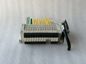 ✅ SMC PNEUMATIC MANIFOLD 14 STATION 4060-00681 / VV5Q11-14-DAK00786  - Picture 1 of 10