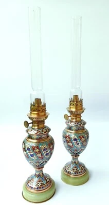 paire de lampes à pétrole en émaux cloisonnés, maison Alphonse Giroux - Photo 1/4
