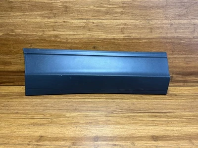 Moldura de puerta inferior derecha trasera Volkswagen Tiguan 2018-2024 OEM *NOTA* Foto 1 de 4