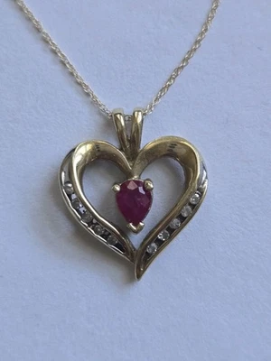 10K Solid Gold Ruby Diamond Accent Heart Pendant Necklace-2.87 Grams - Image 1 of 4