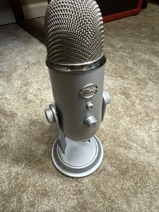 Logitech - Blue Yeti Professional Multi-Pattern USB Condenser Gaming Microphone - Picture 1 of 8
