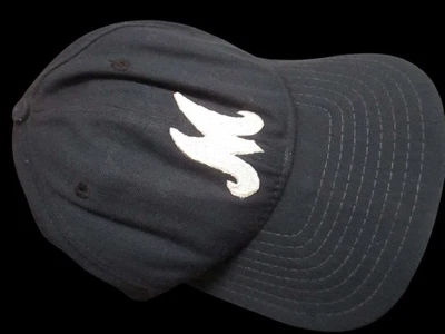 Gorra de Béisbol New Era Modelo Pro Hecha en EE. UU. Azul Marino Blanca Bordada "M" Talla 7 Foto 1 de 4