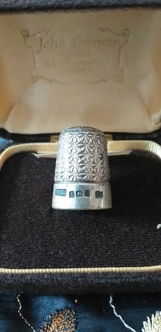 Antique Vintage Art Deco 1928 Solid Silver Royal Spa Designer Sewing Thimble Cover