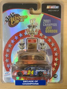 2002 #20 Tony Stewart The Home Depot 1/64 Decade of Champions Winner's Circle - Picture 1 of 1