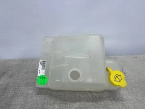 INTERNATIONAL NAVISTAR 2507477C2 Radiator Coolant Reservoir IH 7300 7400 7600 - Bild 1 von 11
