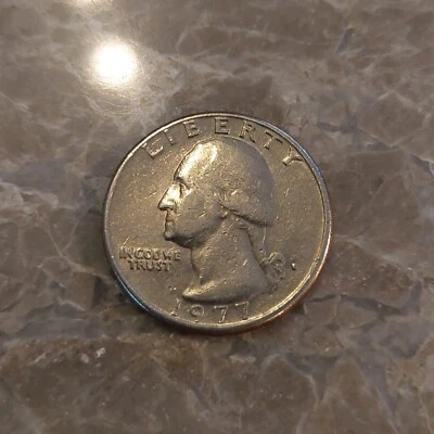 1977 D Quarter ERROR IN MINT STRIKE - Image 1 of 2