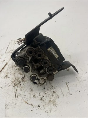 USED ABS UNIT 99-00 Ford F250 F81A2C346BE   F250 Super Duty BRAKE MODULE - Image 1 of 4