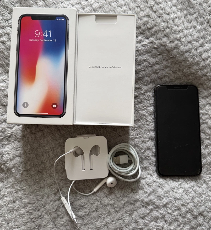 Apple iPhone X 10 256GB Space Grey Unlocked - Image 1 of 4