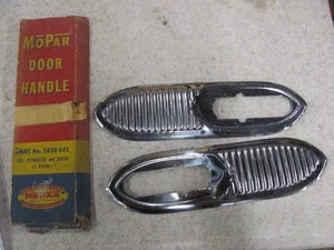 NOS 1953 53 Plymouth Dodge Door Handle Guards 1450441 Pair - Bild 1 von 5