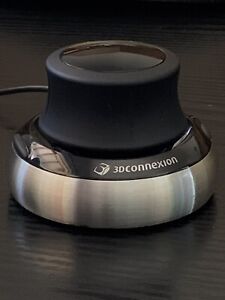 3DCONNEXION Space Mouse / SpaceNavigator - Wired USB - 3DX-600028 -  CAD
