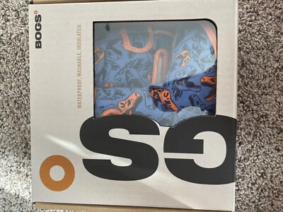 Bogs Snow Boots boys size 8( Infants) - Image 1 of 4