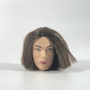 Cabeza esculpida a escala 1/6 morena ojos grises mujer debe alargar cabello labios rojos - Imagen 1 de 12