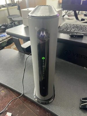 Comcast Xfinity Motorola MG7315 8x4 DOCSIS 3.0 Cable Modem N450 Router w/Adapter - Image 1 of 4