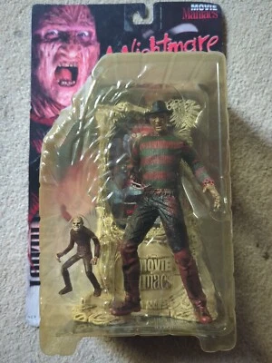 Figura de acción Bloody McFarlane Pesadilla en Elm St. Movie Maniacs Freddy Krueger Foto 1 de 4