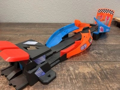 Disney Pixar Cars 3 Glow Racers Lanzamiento y Criss Cross Juego Pista - Incompleto Foto 1 de 4