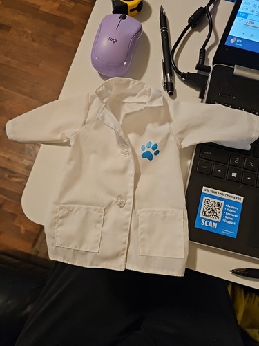 VETEMENTS Giacca veterinaria bianca senza marchio per bambole da 18 pollici piccole macchie