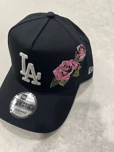 Sombrero Bling Negro Rosa Rosa Joyado a Mano con 350+ Cristales de Swarovski - Imagen 1 de 6