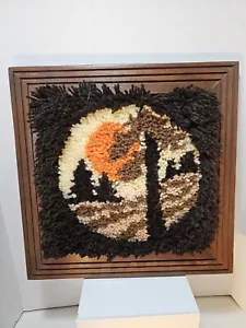 "Gancho de pestillo enmarcado de colección MCM 1970 cuadro abeto al atardecer 16 x 16,5""" - Imagen 1 de 6