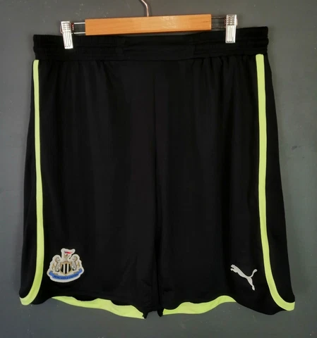 MEN'S PUMA FC NEWCASTLE UNITED SHORTS PANTALONES FOOTBALL SOCCER BLACK SIZE XL Cover