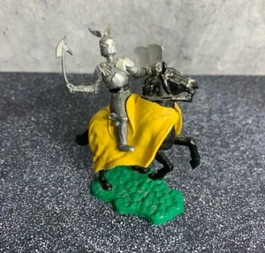 Timpo Toys - Mounted Silver Knight Figure - Medieval Calvary - Made in England - Picture 1 of 10