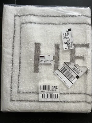 Tapete de Banheiro NOVO MOHAWK HERS Branco Cinza 34" X 20" Antiderrapante Super Macio - Imagem 1 de 4