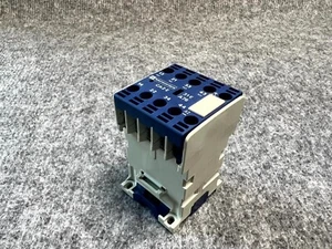 Telemecanique CA2-EN 331  Schütz - Picture 1 of 7