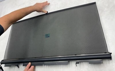 2007-2015 AUDI Q7 TAMPA TRASEIRA PORTA-MALAS JANELA TRASEIRA VIDRO PARA-SOL PRETO FABRICANTE DE EQUIPAMENTO ORIGINAL - Imagem 1 de 4