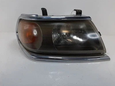 三菱乘客右灯前照灯镀铬边框 2000 - 2004 年 MONTERO   — 第 1/2 张图片