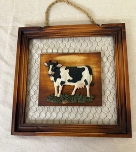 Cow Wood & Chicken Wire Wall Sign Plaque Farmhouse Country Decor 11.75" x 11.75" - Picture 1 of 4