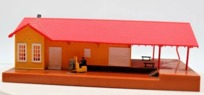 Bachmann HO Gauge : Grovemont Train Station : VINTAGE 1:87 Scale - Image 1 of 4