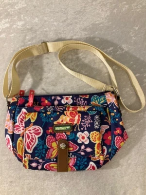 Bolso Bandolera Lily Bloom Mujer Floral Cartera Mariposas 10"L x 8"W Limpio Foto 1 de 4