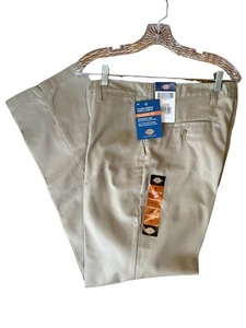 New Dickies Young Men's Classic Fit Straight Leg Khaki Pants; Size 32x32 - Picture 1 of 4