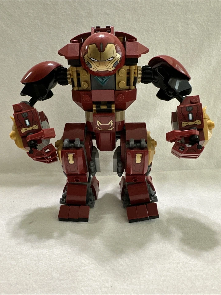 Lego Super Heroes: Avengers Age of Ultron: The Hulk Buster - Image 1 of 4