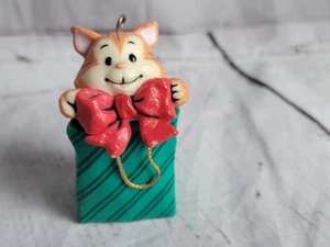 Cat in a Bag Gift Present Christmas Ornament Orange Ginger Cat - Picture 1 of 7