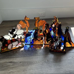 Set Natività Vintage in Vetro Colorato, 11 Pezzi, Supporti Specchiati, Natale, LEGGI - Foto 1 di 24