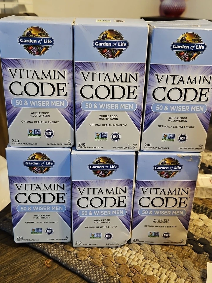 Paquete de 6 multivitamínicos Garden of Life Vitamin Code 50 & Wiser Men 240ct por botella Foto 1 de 1