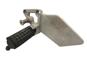 HONDA 1989 1990 CB400 F CB400F CB1 LEFT LH FOOTREST FOOT REST FOOTPEG W/ BRACKET - Picture 1 of 4