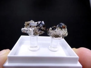 FD MINERALES: Cristales de casiterita gemelos - Mina Panasqueira - Portugal - pt 74 - Imagen 1 de 3