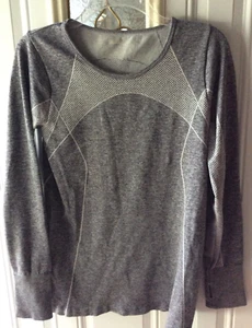 Women's Everlast Sport - Long Sleeve Gray Athletic Shirt w/Thumb Holes Size Med - Picture 1 of 4
