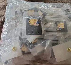 Vintage 1988 MONTREAL EXPOS #1 Fan Pin NOS (100 pins) Dealers LOT Wholesale - Picture 1 of 4