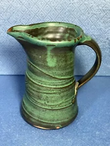 OUTSTANDING HANDSOME TEAL/ COPPER - MATTE GLAZED STUDIO POTTERY PITCHER, SIGNED - Picture 1 of 8