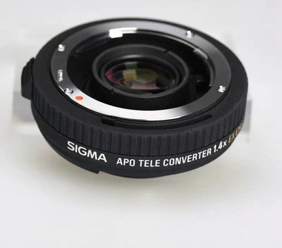 Teleconvertidor SIGMA APO 1.4X EXDG usado montura Nikon Foto 1 de 4
