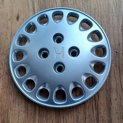 Honda Accord hubcap 1992-1993 fits 14" wheels 44733-SM4-N120-M2 55019 Repainted - Image 1 of 4