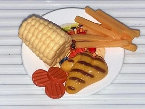 Barbie comida a la parrilla pollo cena, maíz, zanahorias, patatas diorama casa de muñecas - Imagen 1 de 2