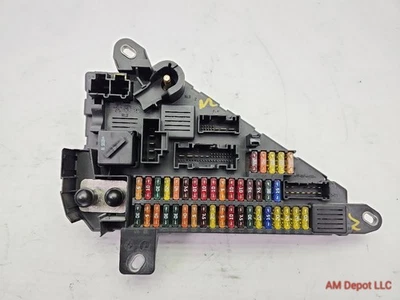 Caixa de fusíveis porta-malas 2008 BMW 535xi 535i 528i E60 E61 61149138830 - Imagem 1 de 4