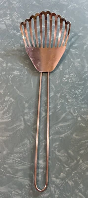 Vintage SLOTTED STRAINER SPOON 12" Chrome Stainless Scalloped Serving Wavy Retro - Image 1 of 4
