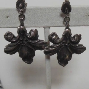 Silver-tone Floral Leaf Dangle Earrings - Picture 1 of 3