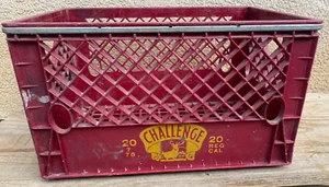 Caja de leche de plástico Challenge Dairy California 1975 vintage banda de metal ciervo 999A - Imagen 1 de 4