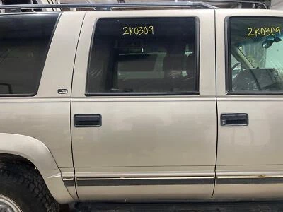 1992 - 1999 Chevy Suburban 2500 Pass RH Right Pewter-11U Rear Power Door Shell Foto 1 de 4