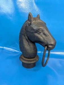 Antiguo poste de enganche de cabeza de caballo de hierro fundido de 10" raro de colección con anillo de enganche - Imagen 1 de 14